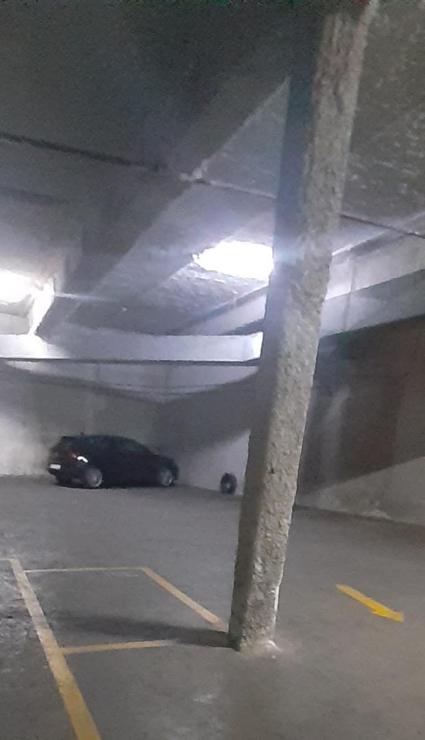 Se alquila plaza para MOTO, junto oficina del BBVA.
El acceso cuenta con la primera cancela y a continuación otra persia
