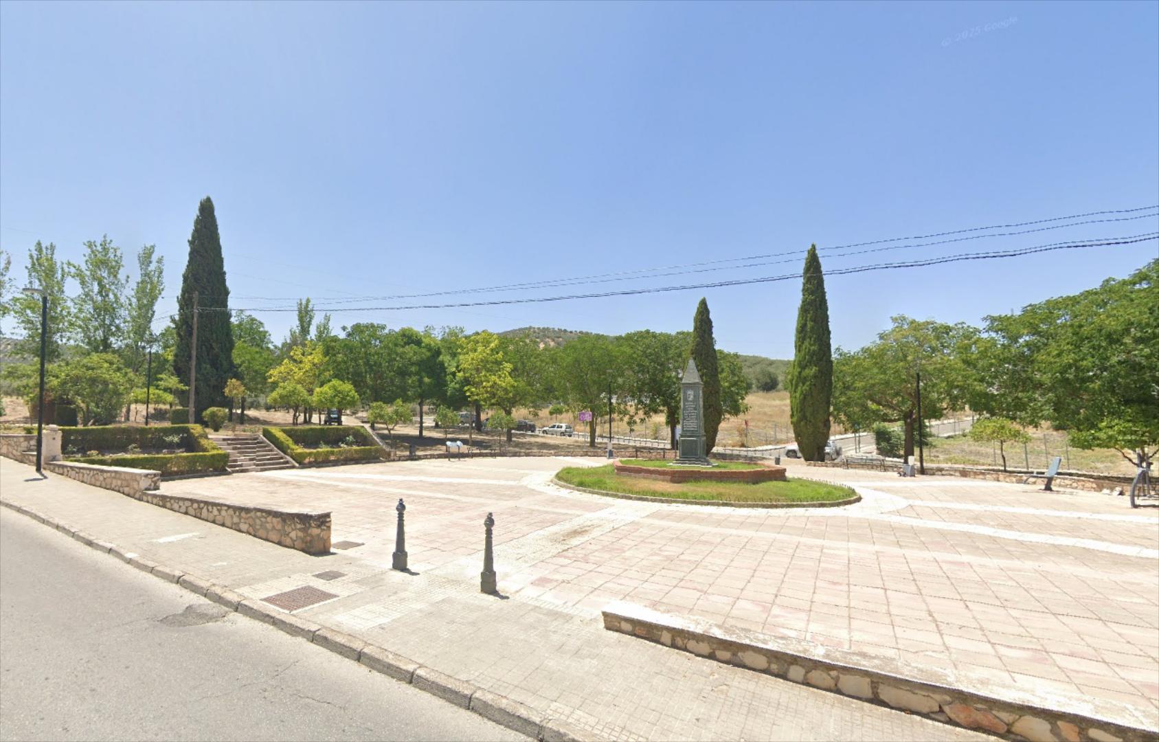 Parcela en zona Era del Santo. Cuenta con una superficie de 250 m2. Suelo urbano consolidado para vivienda unifamiliar.