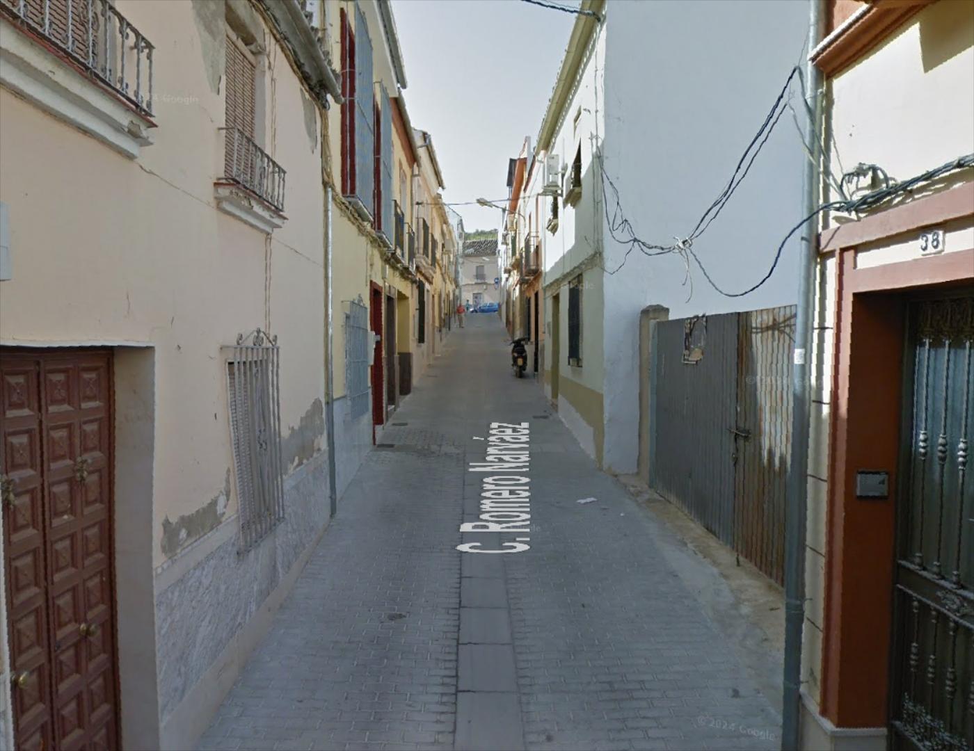 Solar en zona calle Rute. Cuenta con una superficie de 134 m2. y 6 m. de fachada a la calle. Suelo urbano consolidado de