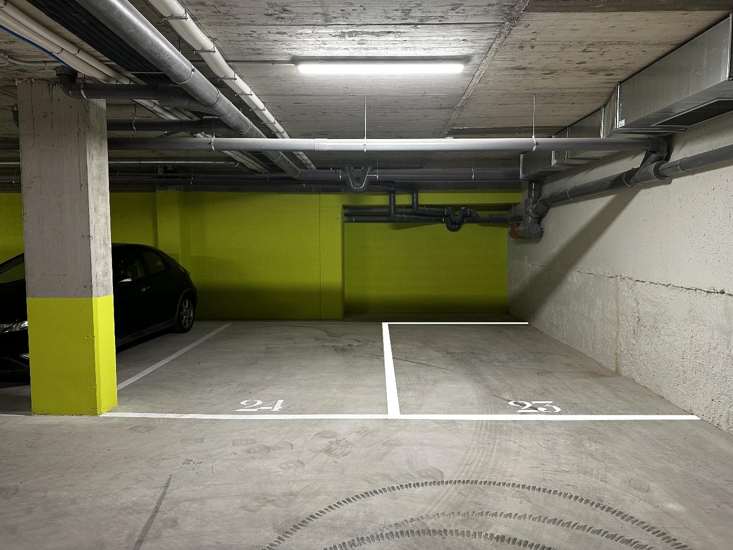 Garajes a la venta en calle San Jorge, barrio de San José. A partir de 22.000€ cada plaza.