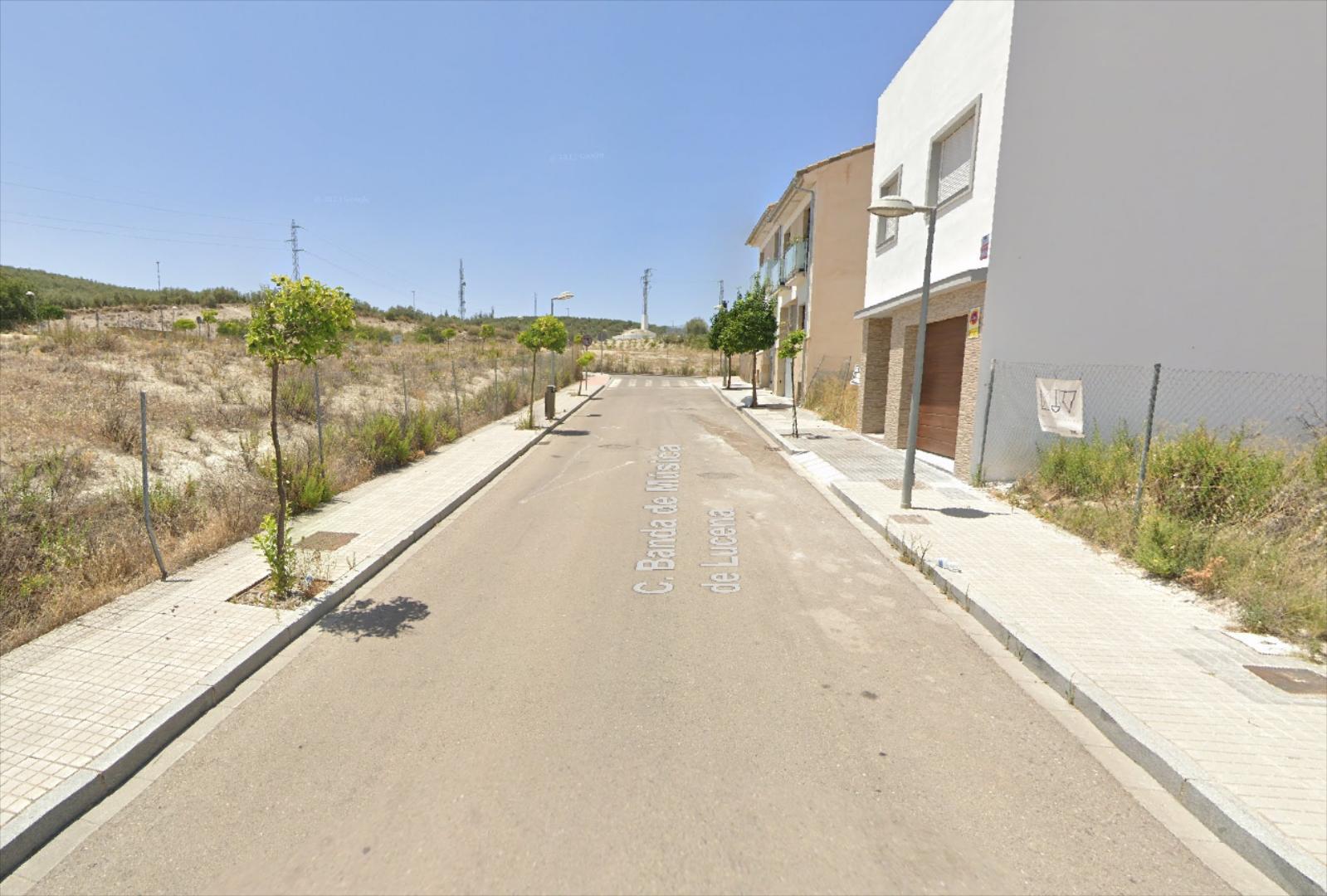 Solar en zona Subida Santuario. Cuenta con una superficie de 125 m2. Suelo urbano consolidado para vivienda unifamilar.