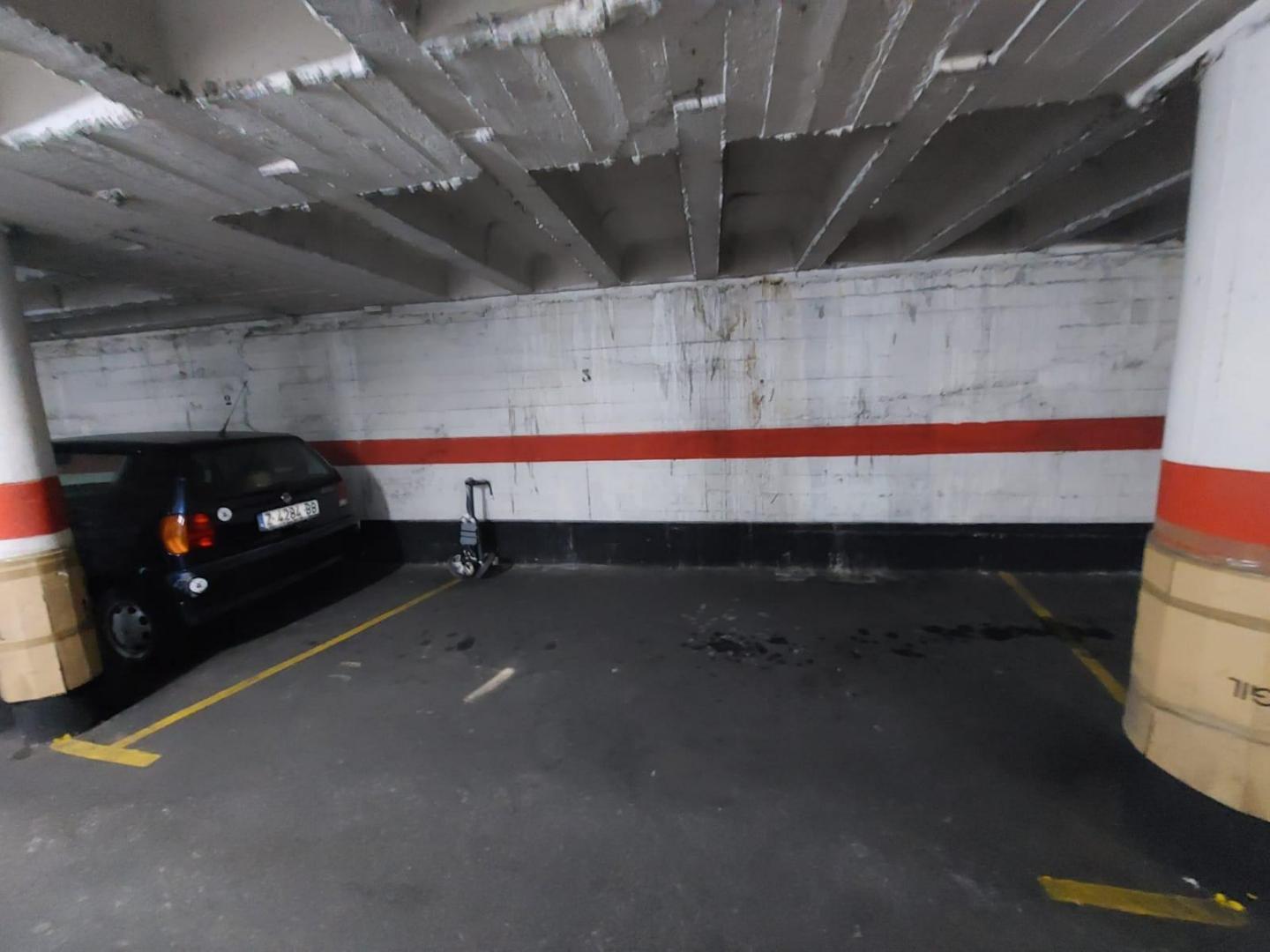 Venta garaje Zona Escosura ~10,4 m2 ~Plaza para coche mediano~