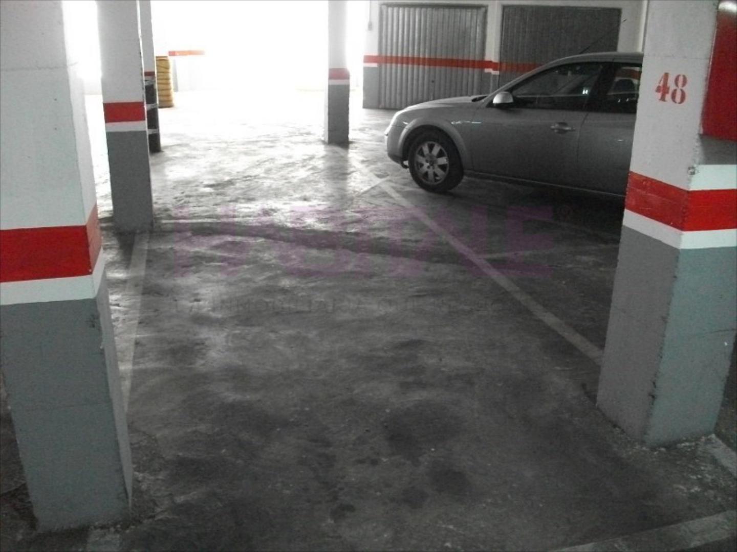 Plaza de garaje en zona muy saturada de coches con difícil aparcamiento, Oportunidad
#ref:46-200-950