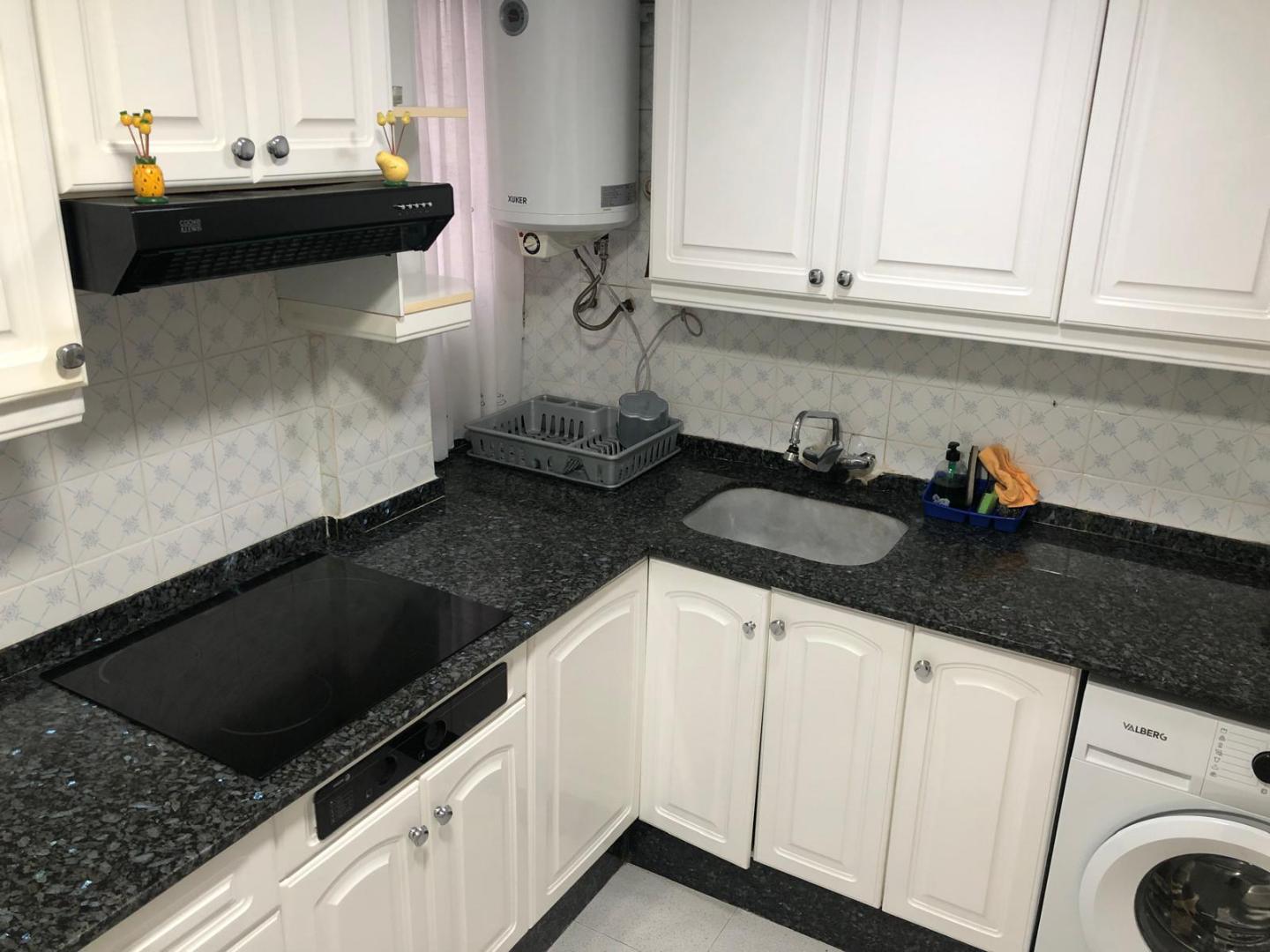Se vende vivienda reformada de 93 m² útiles, ubicada en una 3ª planta con ascensor en pleno centro de Albal, junto al Pa 5