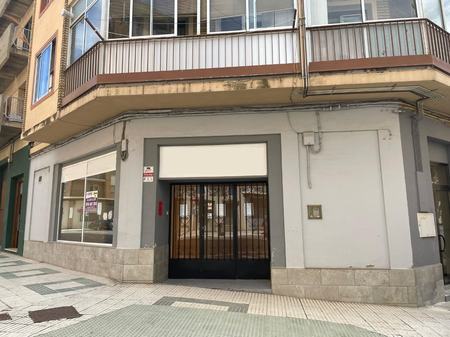 Se vende o alquila local en Pº del Muro