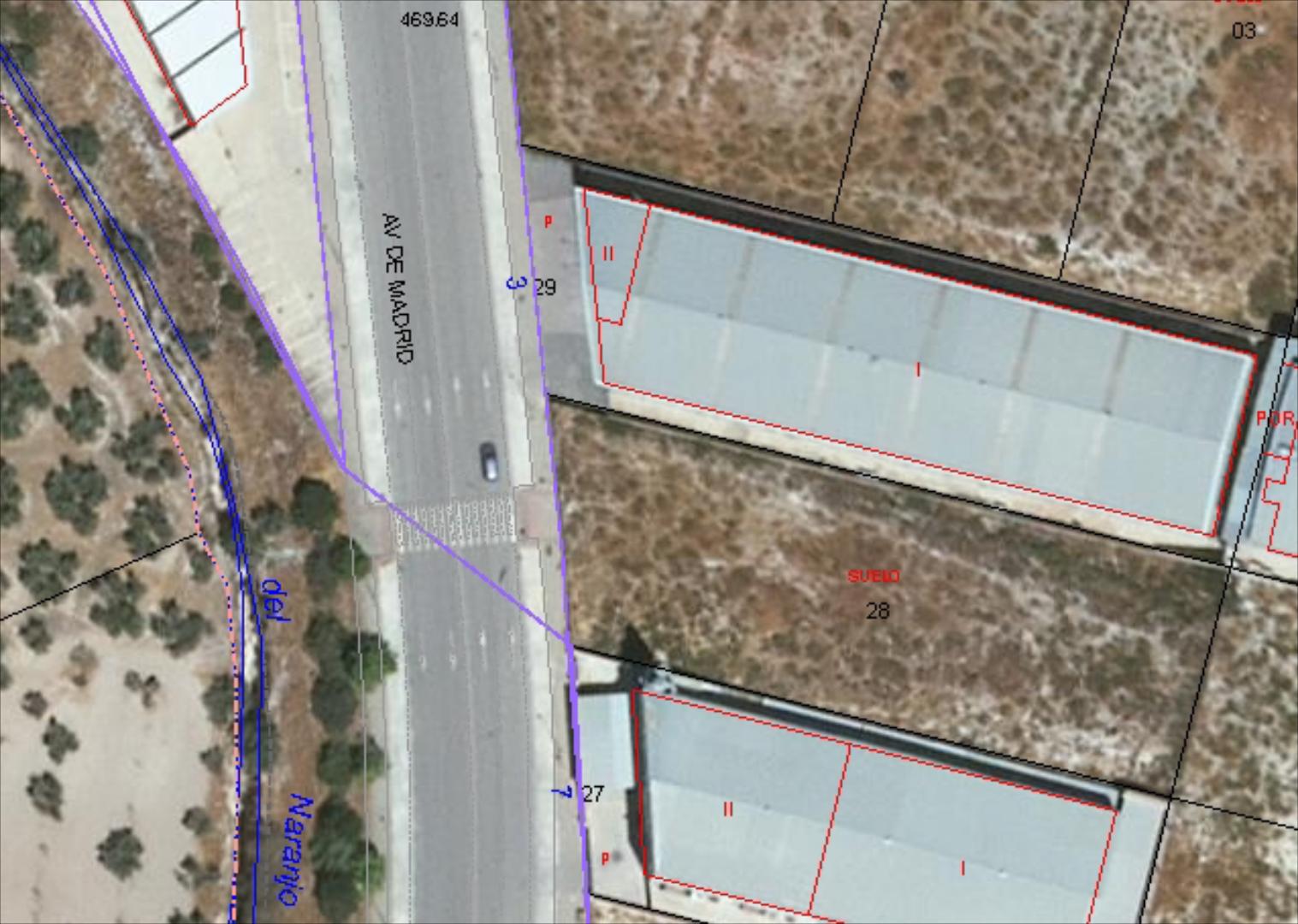 Solar en Polígono Industrial Príncipe Felipe. Cuenta con una superficie de 2.129 m2. y 28 m. de fachada a calle. Suelo u