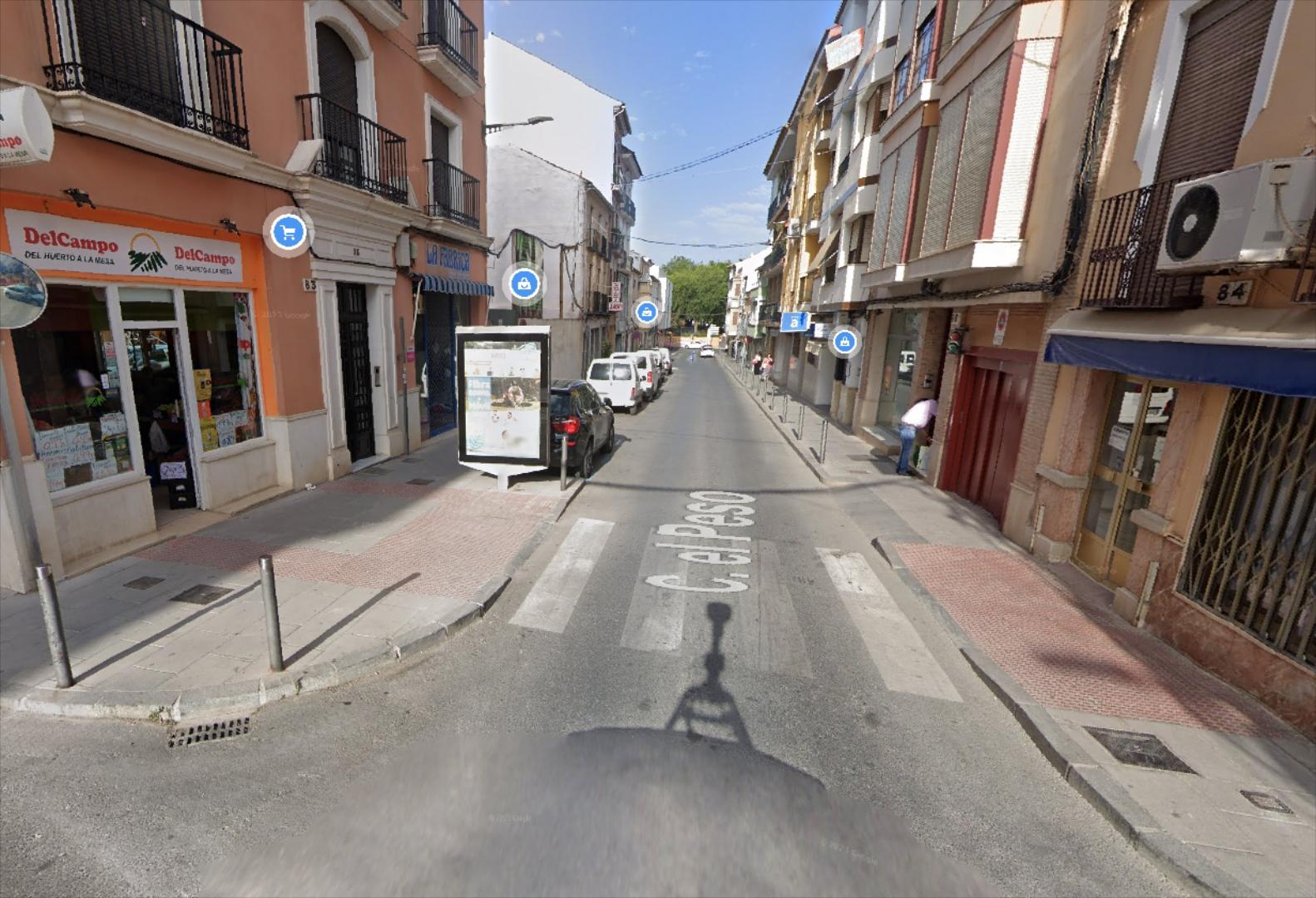 7 parking con trastero en calle El Peso. Plazas de aparcamiento con acceso mediante ascensor.