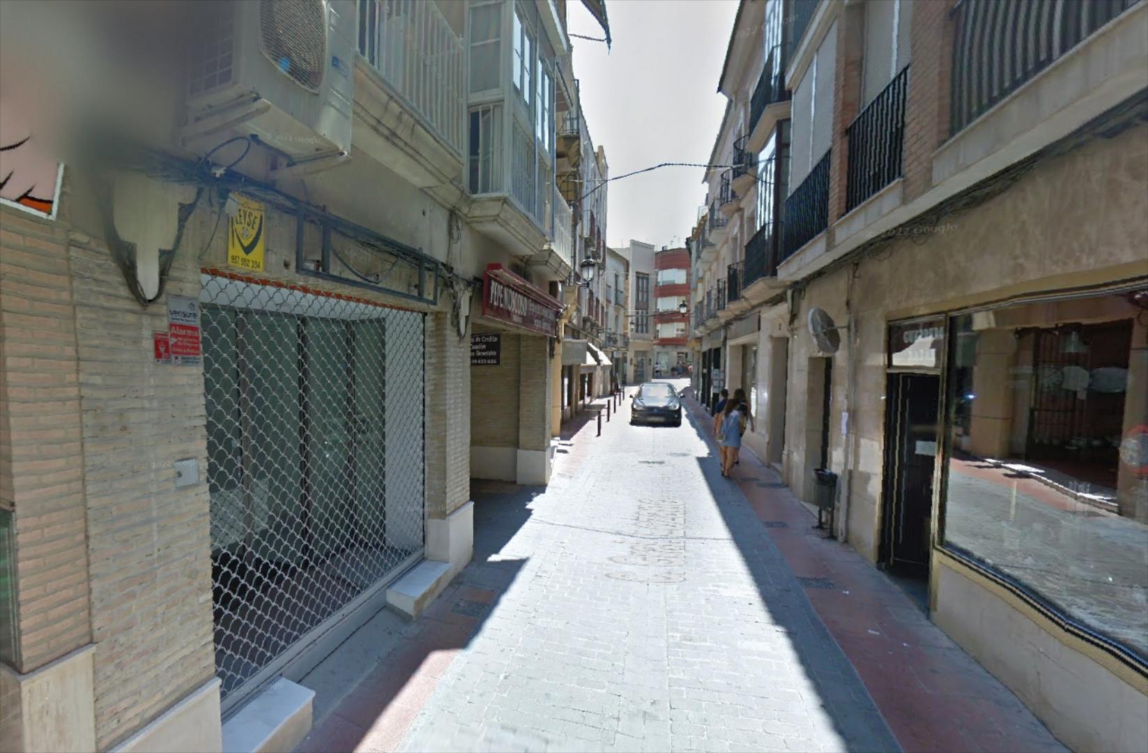 Parking en calle Las Tiendas. Tiene capacidad para un coche mediano.