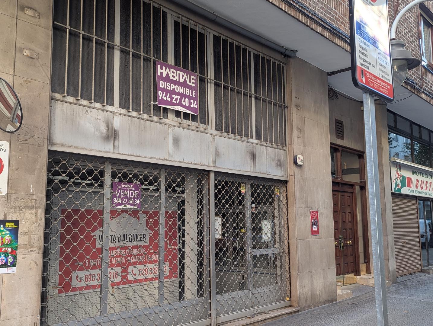 API DIPUTACION,4 HABITALE VENDE LOCAL COMERCIAL DE 324 m2 EN BASURTO CALLE PINTOR LEKUONA .
Apto para cualquier activ
