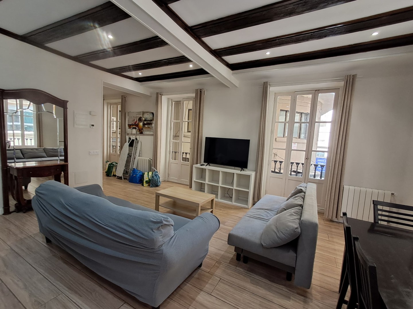En alquiler, con contrato de larga duración, HABITALE le ofrece esta espectacular vivienda de 2 habitaciones y un baño,