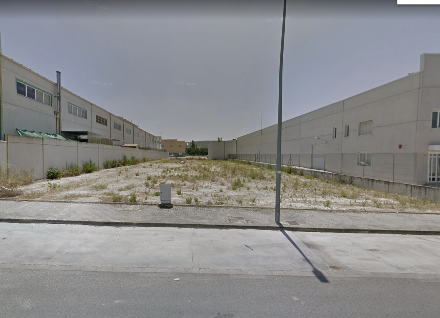 Solar industrial en Parque Empresarial Príncipe Felipe. Tiene una superficie de 1512 m2. Solar completamente urbanizado.