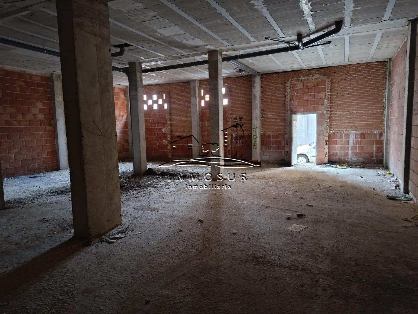 Local en zona Juego de Pelota. Cuenta con una superficie de 160 m2. En jerga.
El precio mostrado no incluye, impuestos,